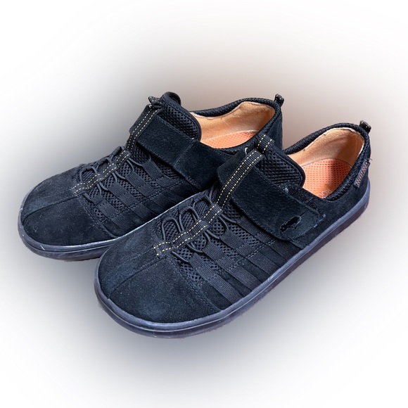 Rocket Dog Shoes Rocket Dog Stoker Nubuck Black Sneaker Poshmark